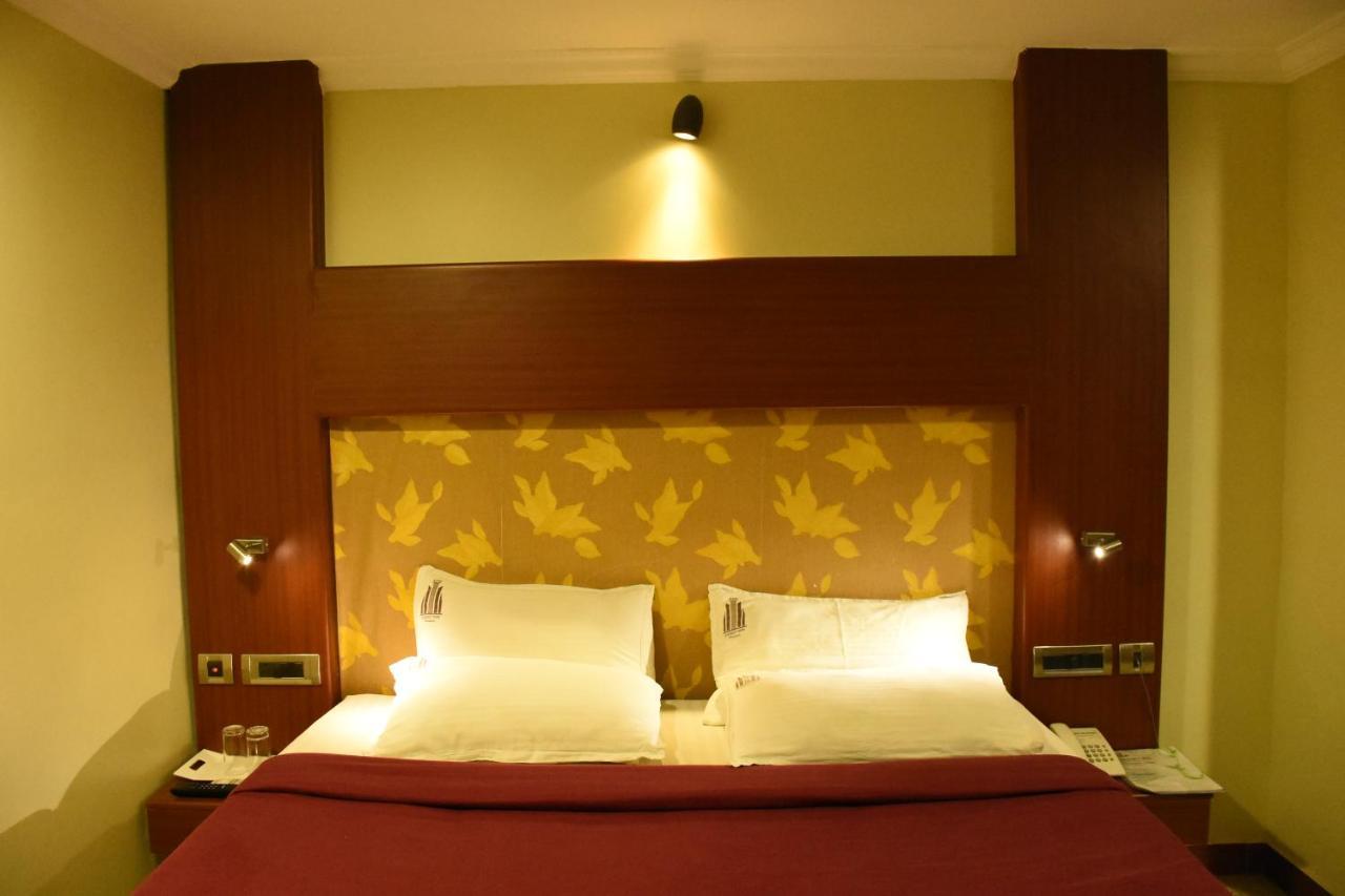 Everest Park Residency Tiruchirappalli Exterior photo